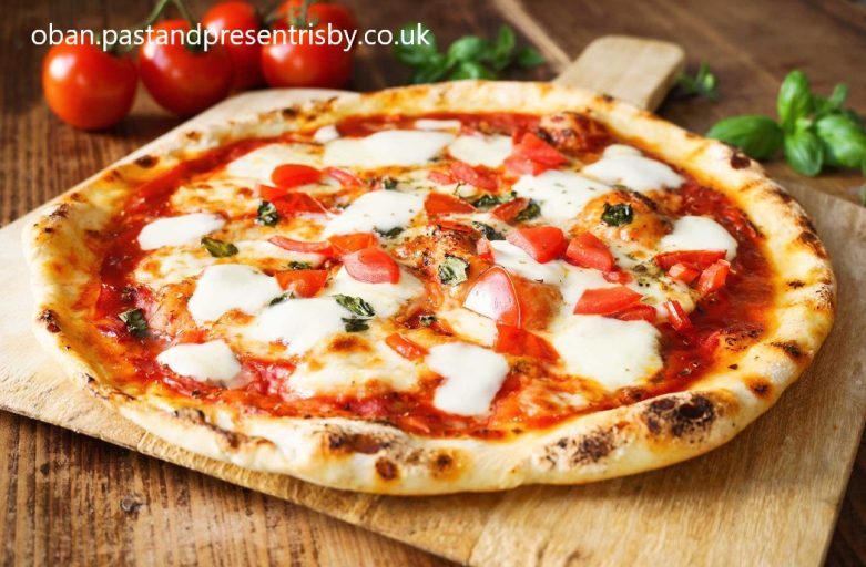 Pizza Margherita dengan Keju Mozzarella
